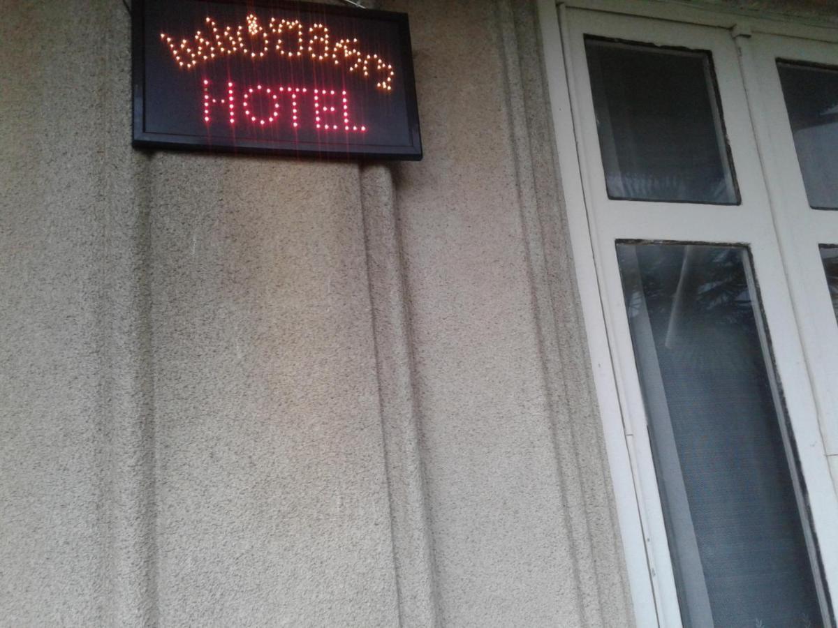 Levani'S Guesthouse Zugdidi Exteriör bild