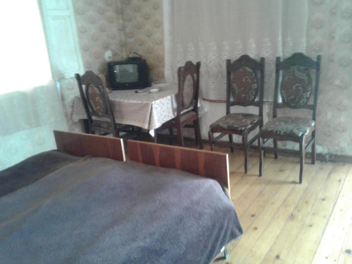 Levani'S Guesthouse Zugdidi Exteriör bild