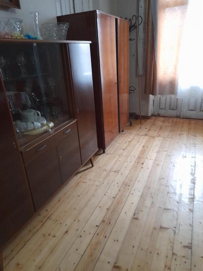 Levani'S Guesthouse Zugdidi Exteriör bild